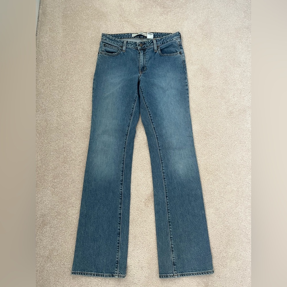 EUC early 2000s gap mid-rise boot cut jeans long